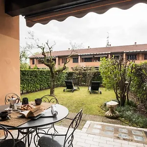  Apartment Gardappartamenti Giardino Pool